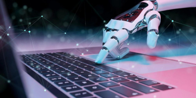 Claude vs. ChatGPT: A Battle of AI Titans on iOS